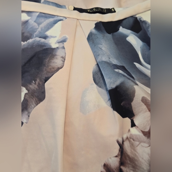 Elegant Floral skirt - Picture 7 of 7